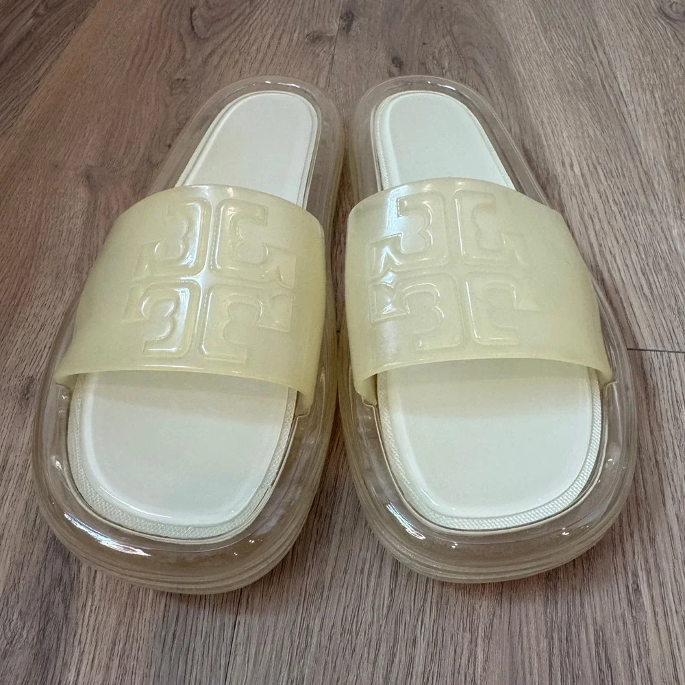 Tory Burch Bubble Jelly Women's Sandal Size 7B Translucent Ivory White Beach